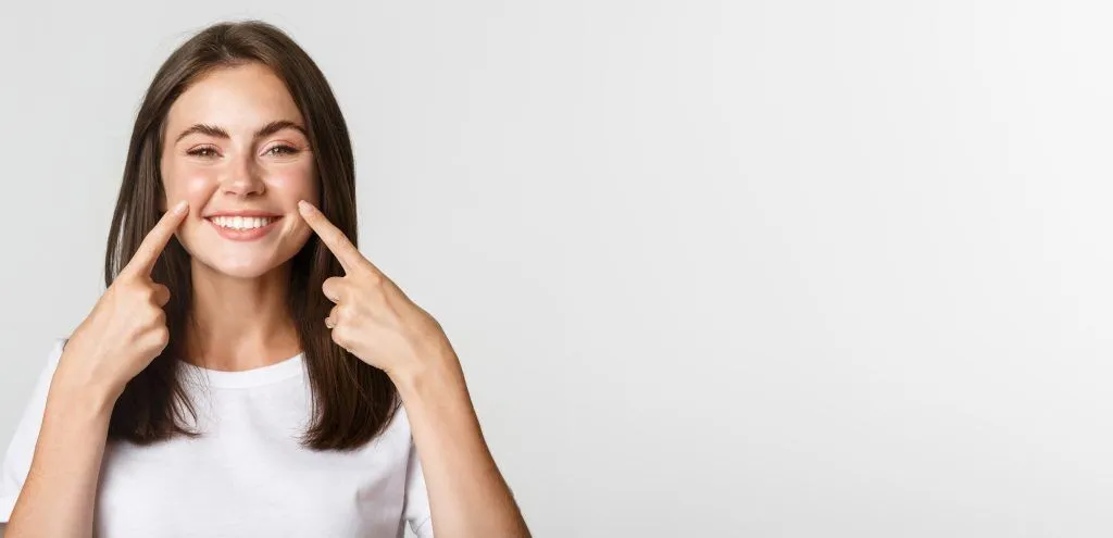 Porcelain Or Composite Veneers On A Budget | Best Dental