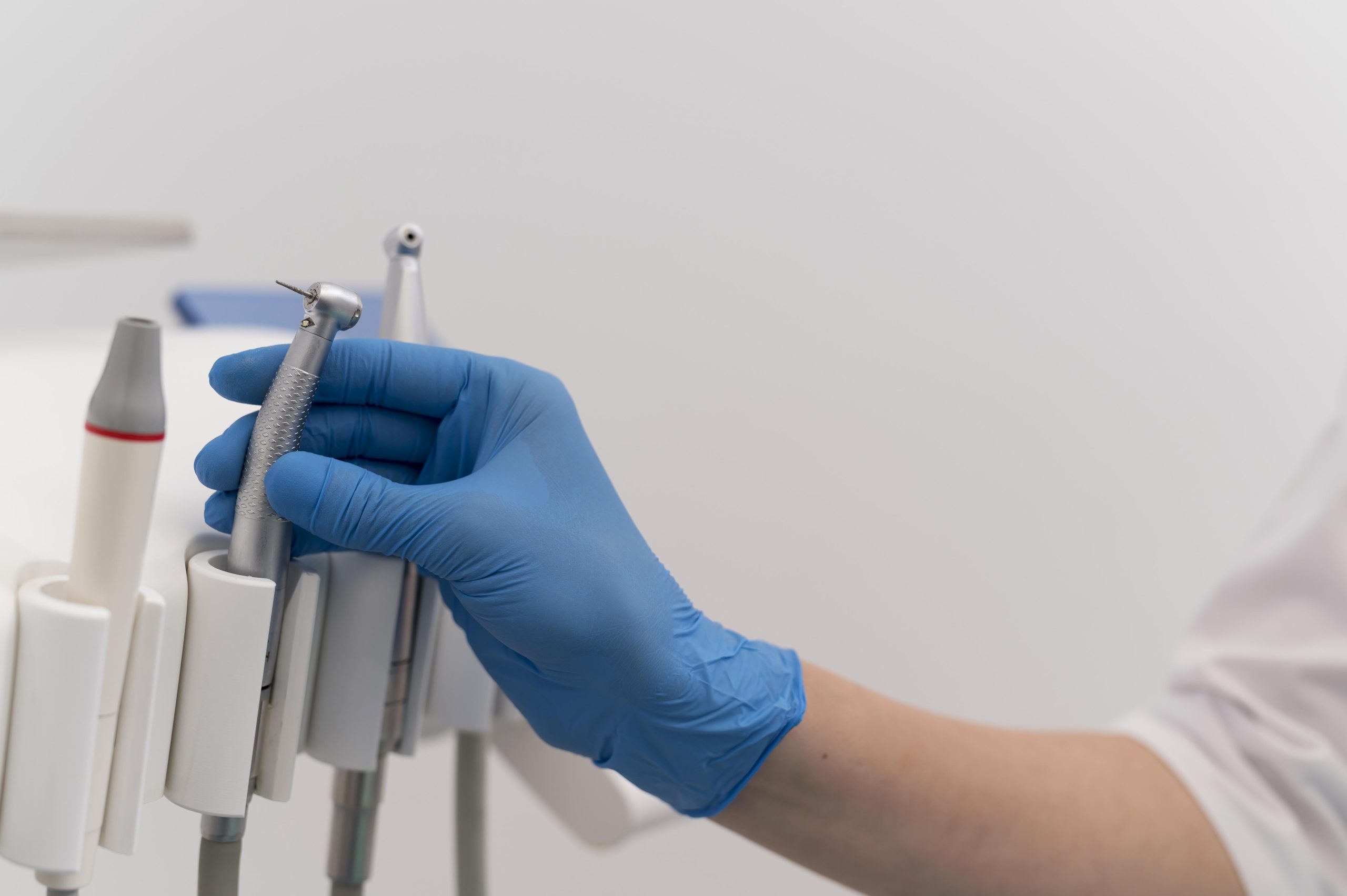 Can A Dentist Extraction An Infected Tooth? | Best Dental